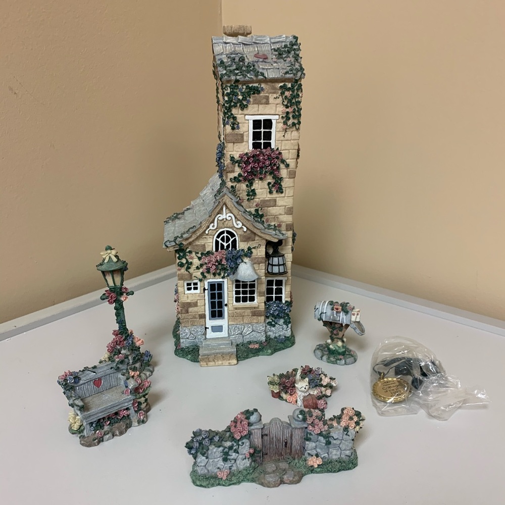 Ivy & Innocence Limited Edition